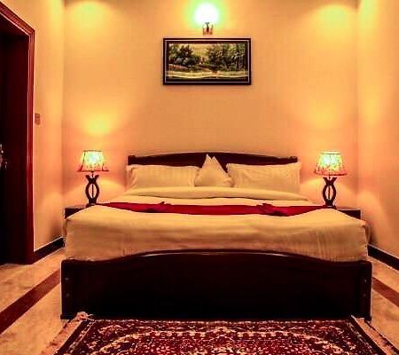 Triple One Hotel Suites Abbottabad Zewnętrze zdjęcie