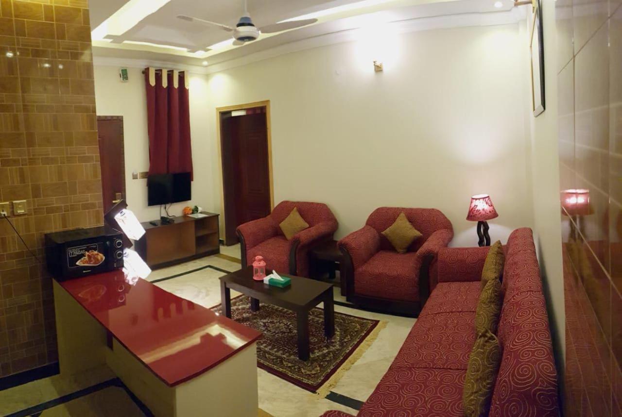 Triple One Hotel Suites Abbottabad Zewnętrze zdjęcie