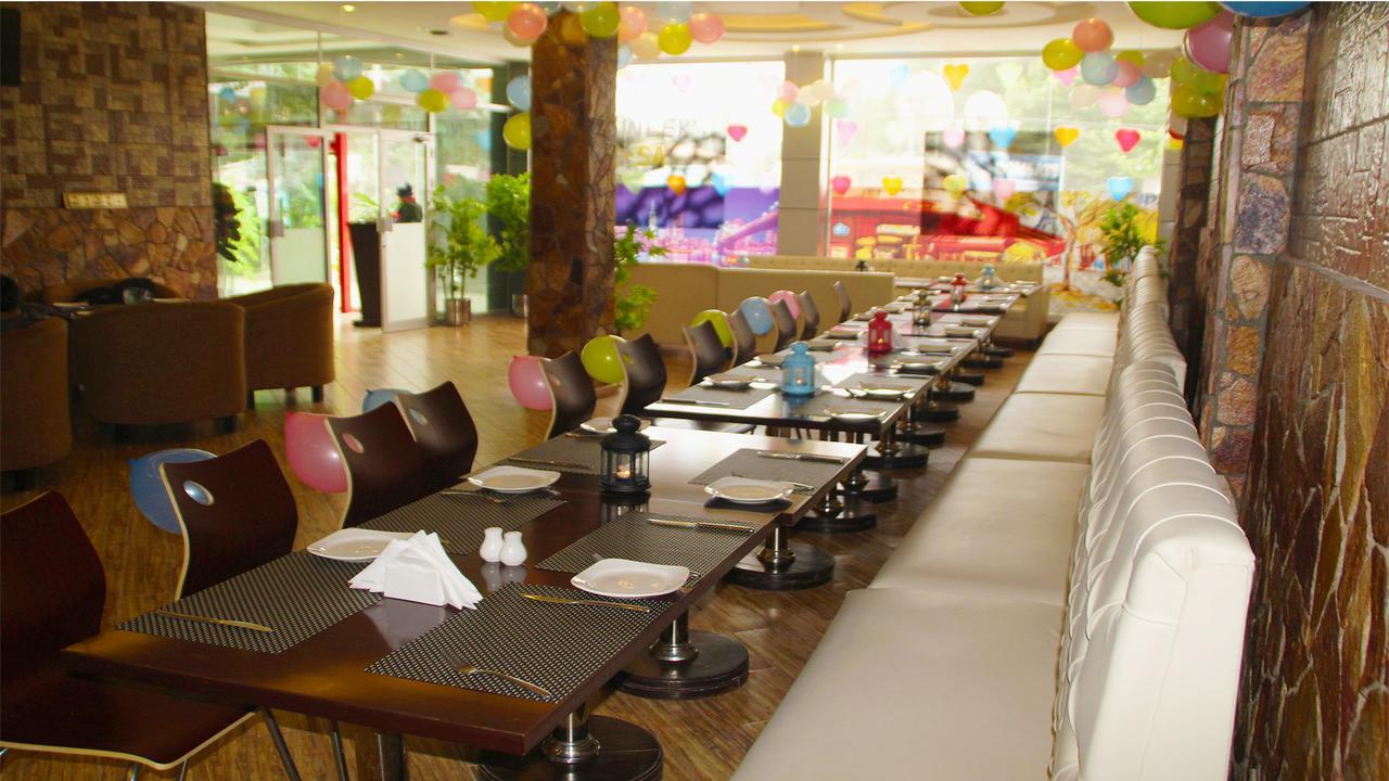 Triple One Hotel Suites Abbottabad Zewnętrze zdjęcie